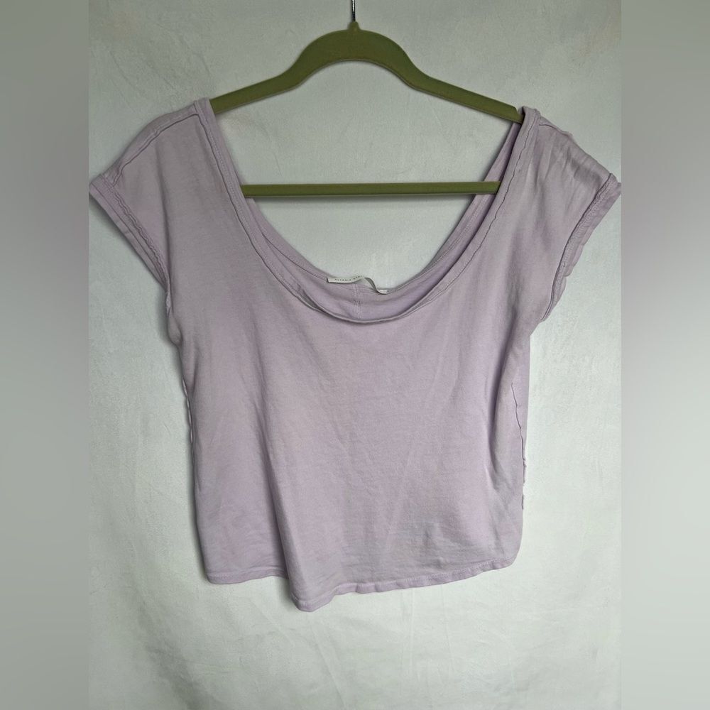 Alter’d State Scoop Neck Seam Detail T-shirt lavender size L